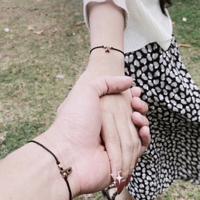 mellonid - gelang couple gelang tangan wanita gelang tali inisial gelang huruf gelang viral