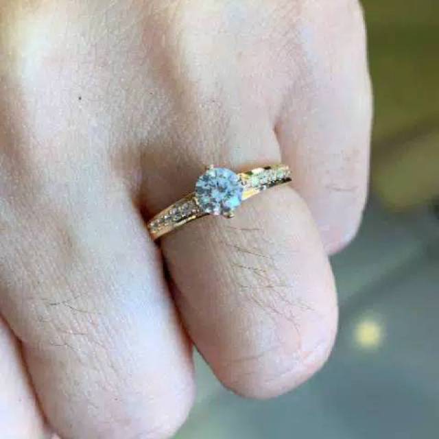 Cincin anak dan dewasa emas asli solitaire seperti berlian kadar 700 70% 16k 22 surabaya zircon eleg