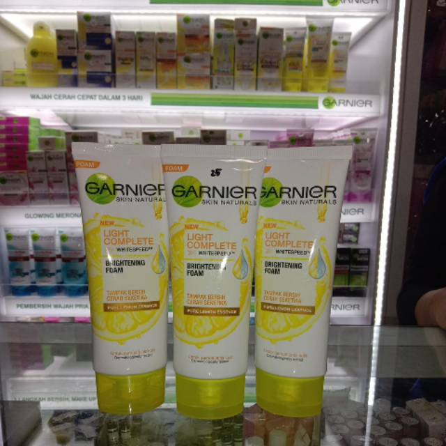 GARNIER BRIGHT COMPLETE VITAMIN C FACE WASH