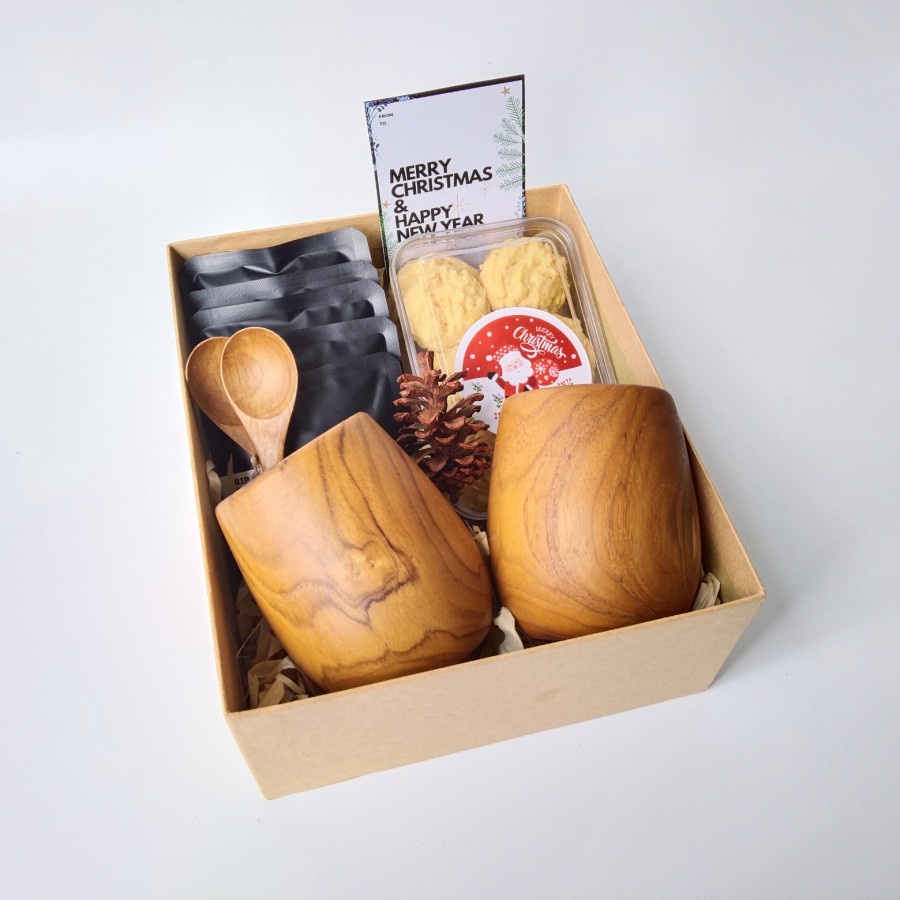 

HAMPERS BOX ,PARCEL NATAL,HADIAH TAHUN BARU ,PAKET COOKIES ,GIFT NATAL HAMPERS