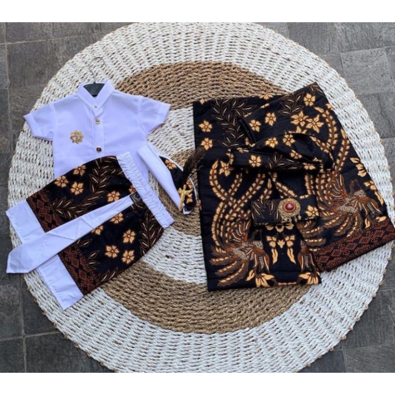 set couple family anak 3 / 6 bulanan Kamen udeng safari