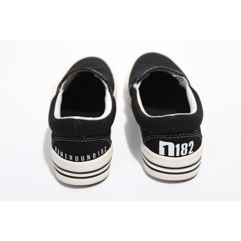 SEPATU SLIP ON - NUMEROUNO 182