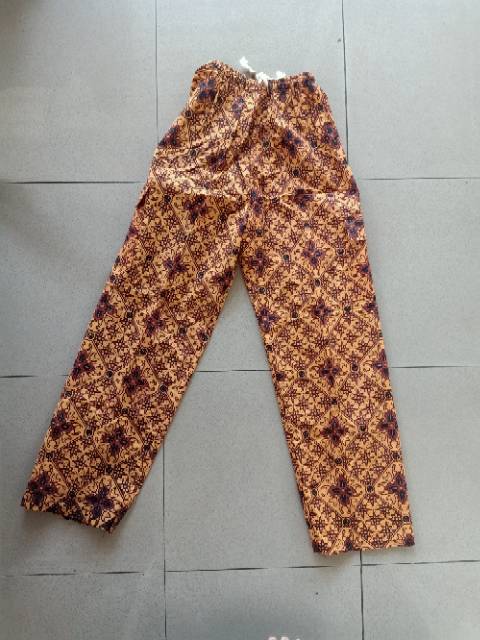 Celan boim batik /celana panjang batik  pria motif terbaru