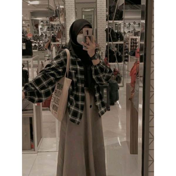 outer kemeja oversize flanel lengan balon grid viral