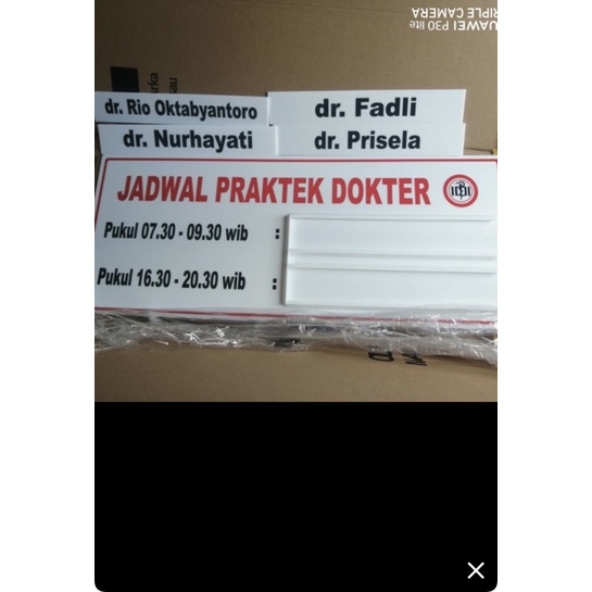 

papan nama acrylic tulisan praktek dokter 1set(custom)