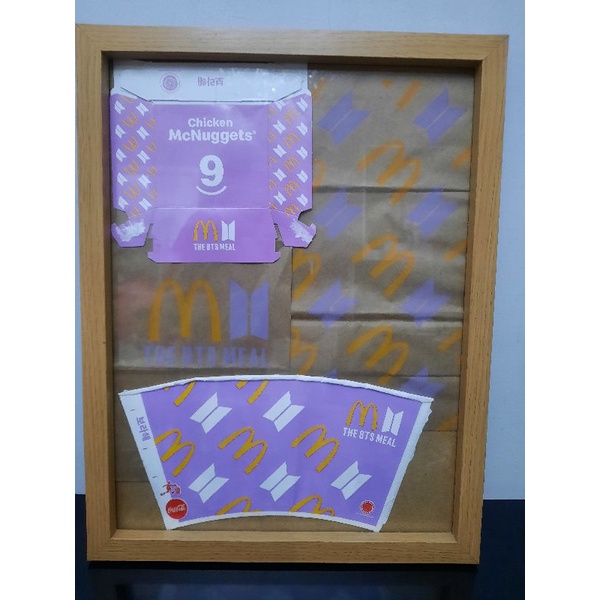 BTS Meal Mcd (kemasan saja) dalam.pigura #BTSmeal Mcd