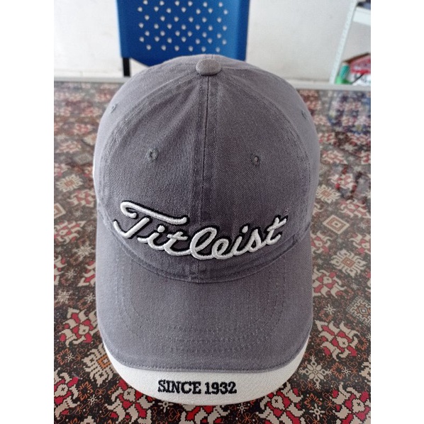 topi second titleist
