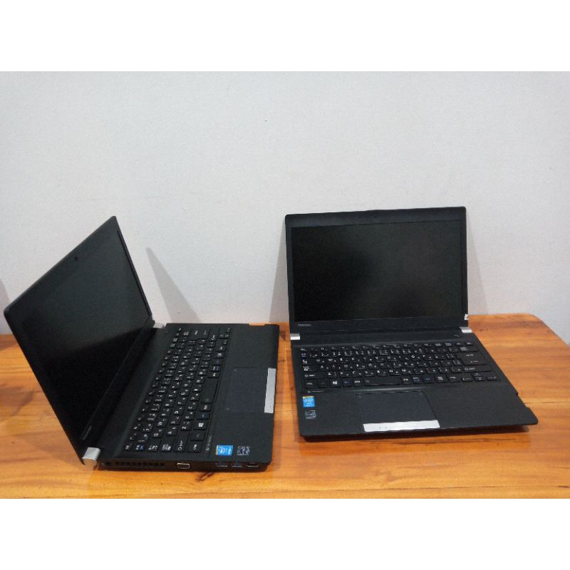 Laptop Toshiba R734 Core i5 RAM 4GB-GEN 4-SSD-FAST BOOTING SLIM MURAH