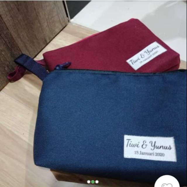 Souvenir dompet pouch size 16*10*2 cm plus label sablon nama / dompet custom