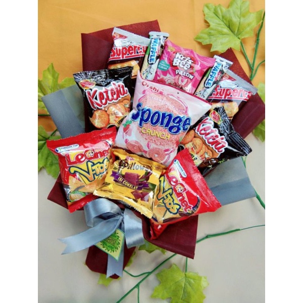 Bucket bunga wisuda/ bunga snack/ snack bucket/ coklat bouquet/ hadiah murah/ hadiah wisuda murah