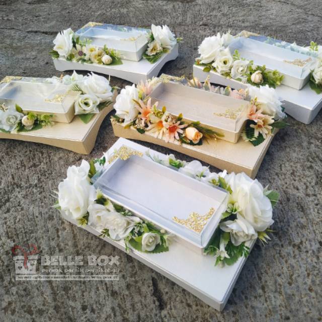 Kotak uang mahar/kotak uang maskawin/box uang mahar/box uang maskawin /tempat uang mahar/tempat maha