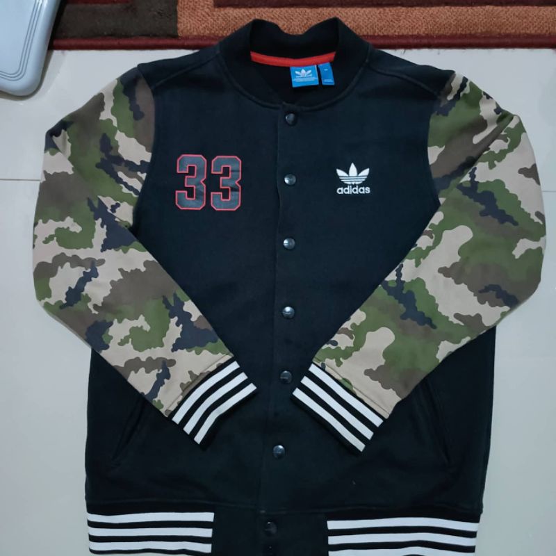 Varsity Adidas