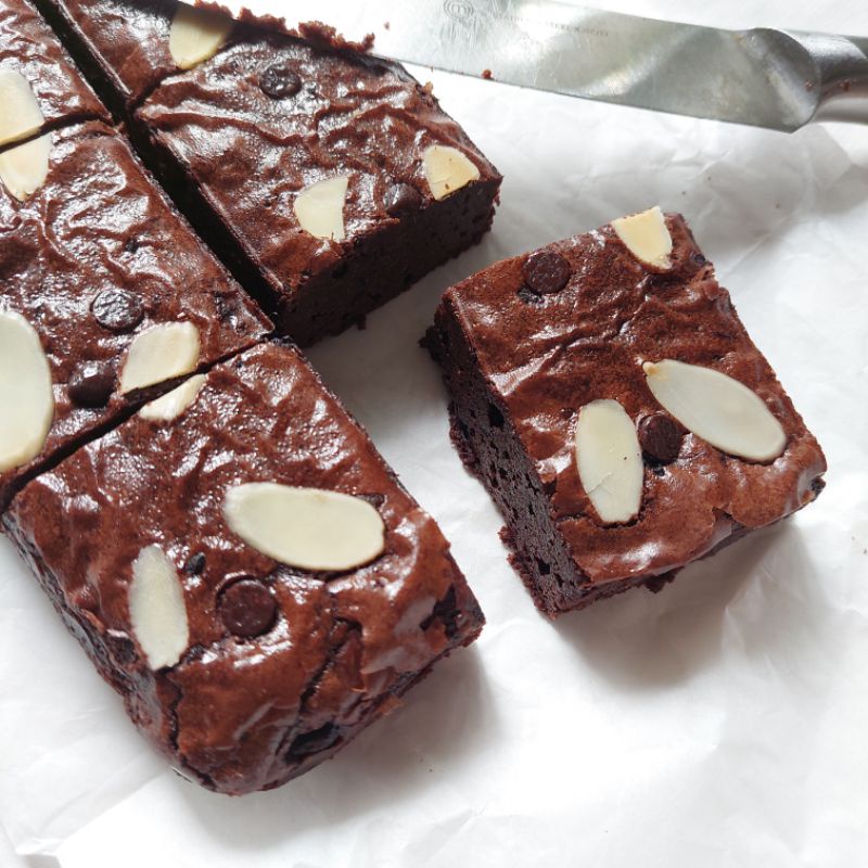 

Brown Butter Aged Fudgy Brownies size 20x10