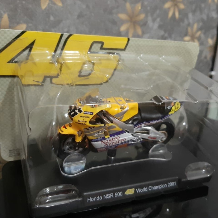 DIECAST MINIATUR DCS311 VALENTINO ROSSI 2001 LEO MODELS LEO MODEL