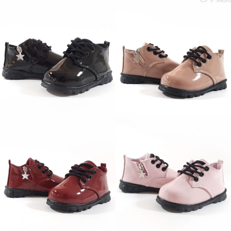 Sepatu Pesta Anak Semi Boots Tali Glossy