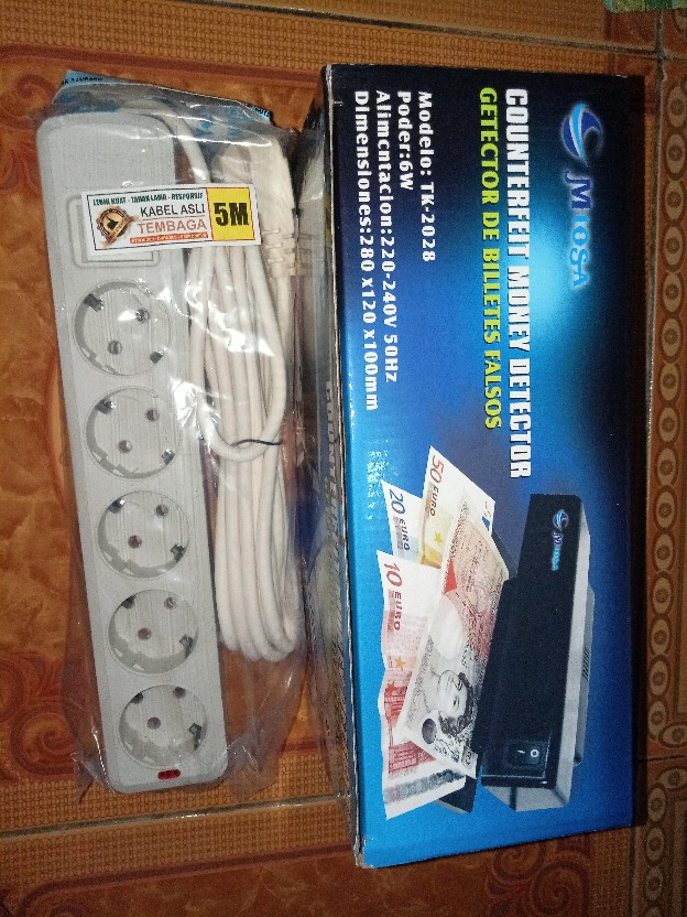 Alat Pendeteksi Deteksi Tes Uang Palsu / Money Detector 2028