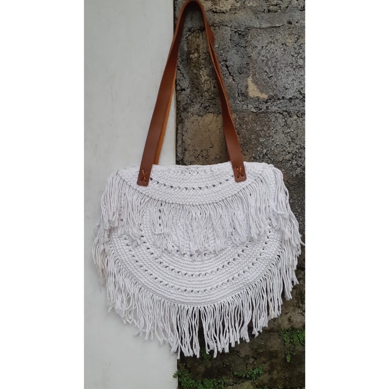 Tas anyaman bali rajut