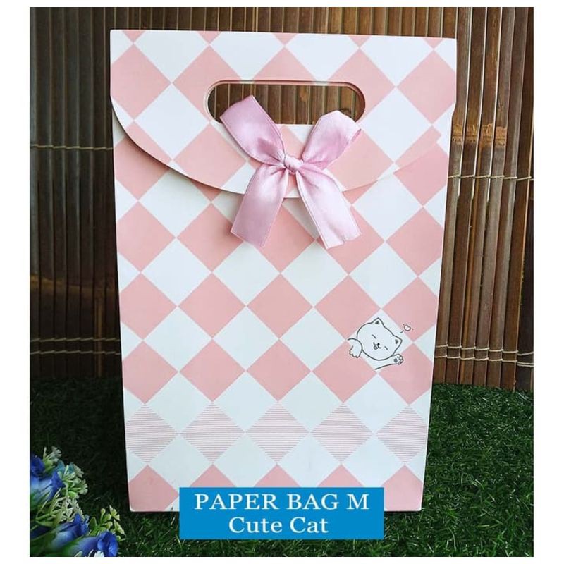 

Paper Bag Motif / Tas Kertas Kado / Tas Ulang tahun - M CUTE