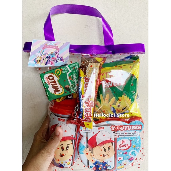 

PARCEL KEMASAN SNACK LUNCH BOX + GELAS TUMBLER ULNG TAHUN