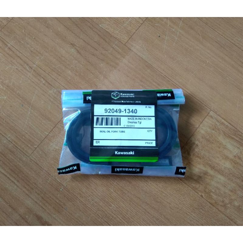 Seal shockbreaker depan kawasaki NINJA RR SS L R 150 KLX S Teleskopik