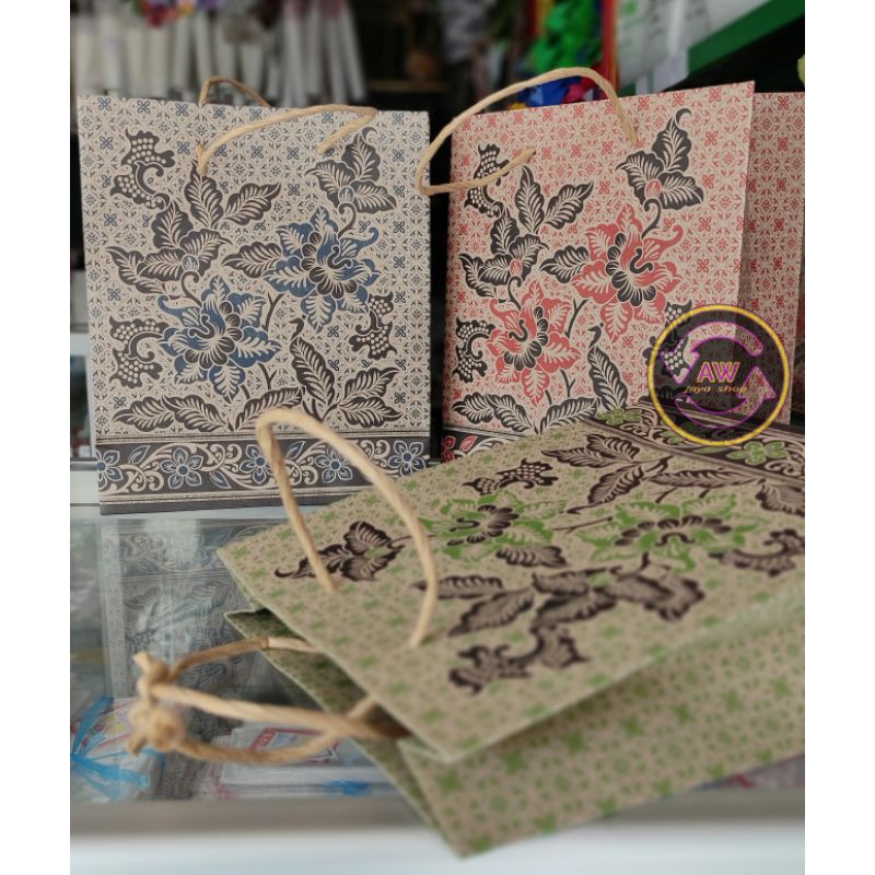 

Paper Bag souvenir / goodie bag / tas kertas batik