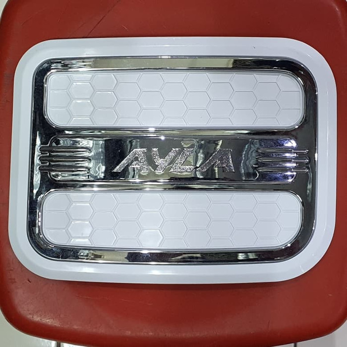 Tank cover TUTUP BENSIN DAIHATSU AYLA / Wigo WARNA putih LIS CHROME CROME