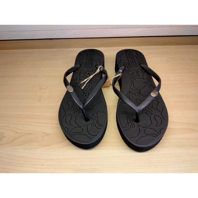 Sandal Wedges Wanita Bata Original Bahan Karet Hitam
