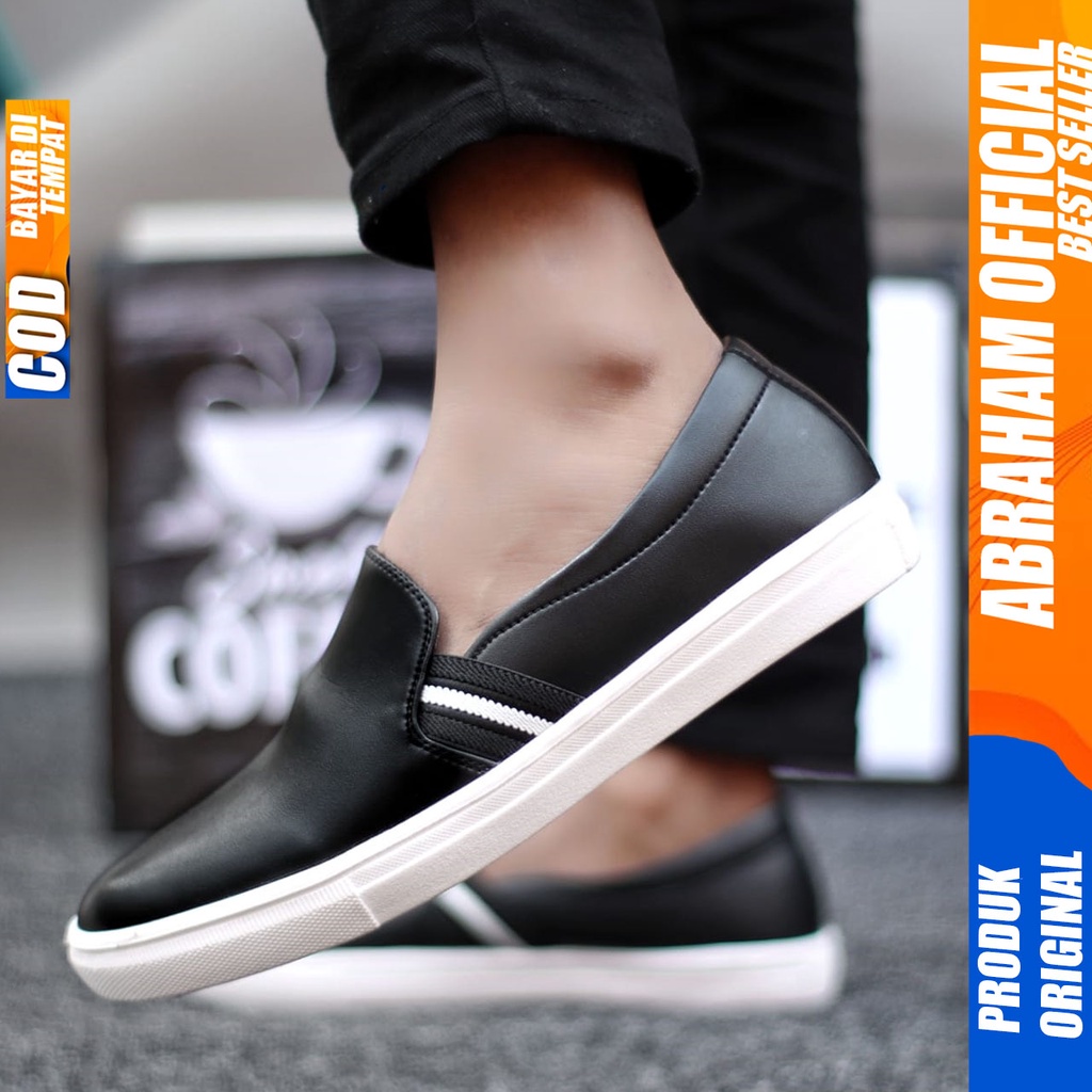 Abraham Nue - Sepatu Slip On Santai Casual Hitam Pria Original