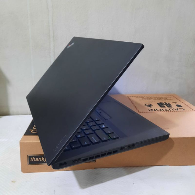 Laptop Lenovo Thinkpad T460s Cor i5-6300U Ram 8GB HDD 500GB Keyboard Backlight US Resolusi FHD 1920x1080 IPS