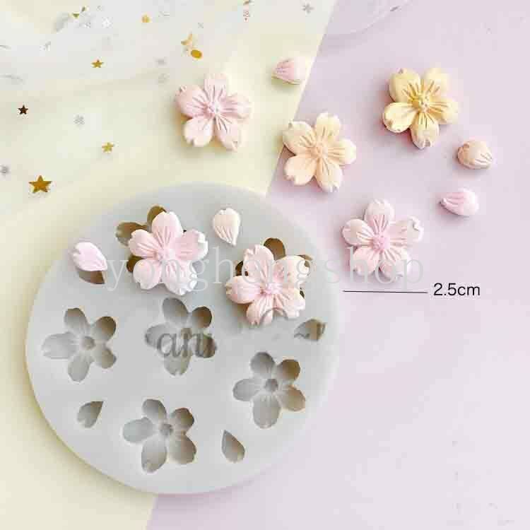 Cetakan Kue / Coklat / Permen Bentuk Cherry Sakura 3D Bahan Silikon Untuk Dekorasi