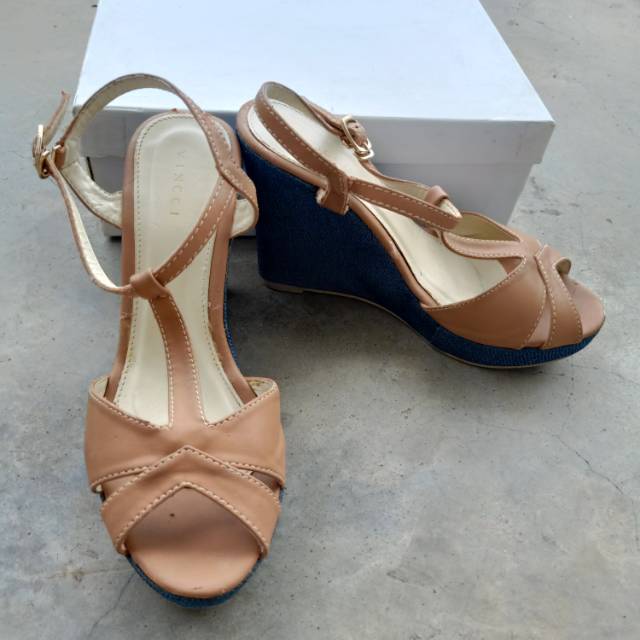 Sepatu Wedges preloved VINCCI