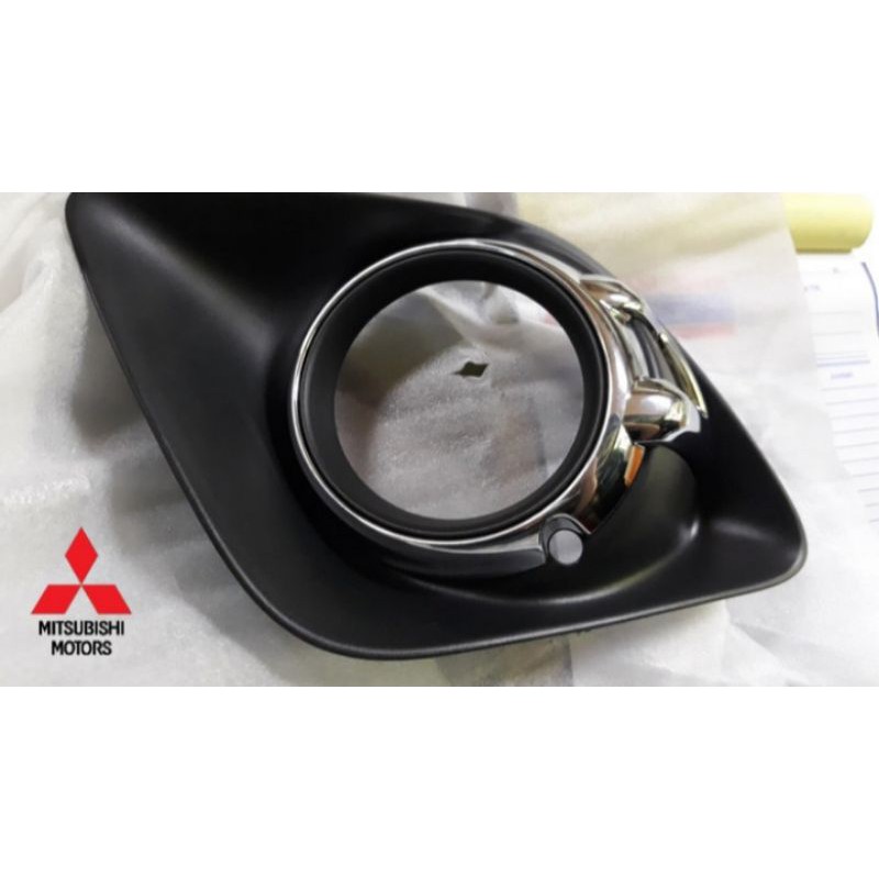 Cover Foglamp Lampu Kabut Outlander