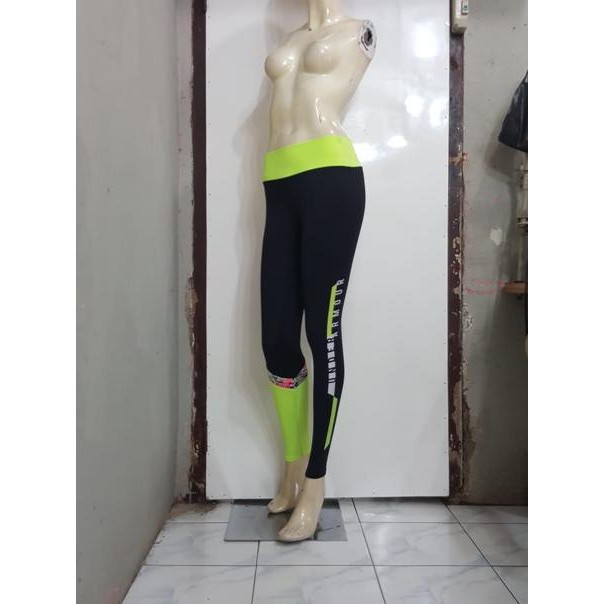 Modern..  Legging underarmour