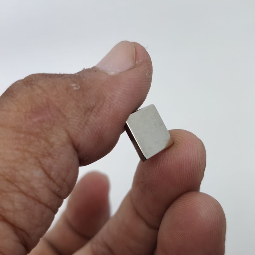 3 BIJI Magnet Kotak Bar Batang Neodymium NdFeB Silver SUPER KUAT 10x10x1,5mm