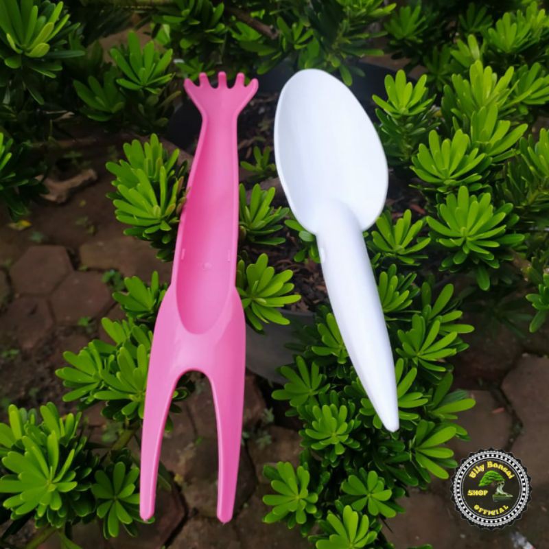 SEKOP GARUK MINI BAHAN PLASTIK TEBAL 26cm