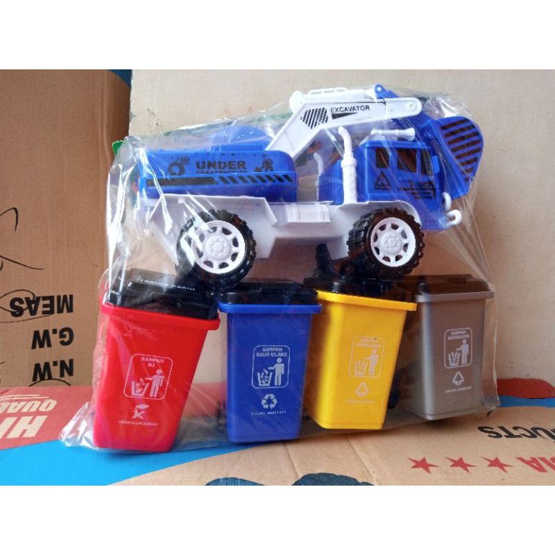 mainan mobil escavator dan bak sampah