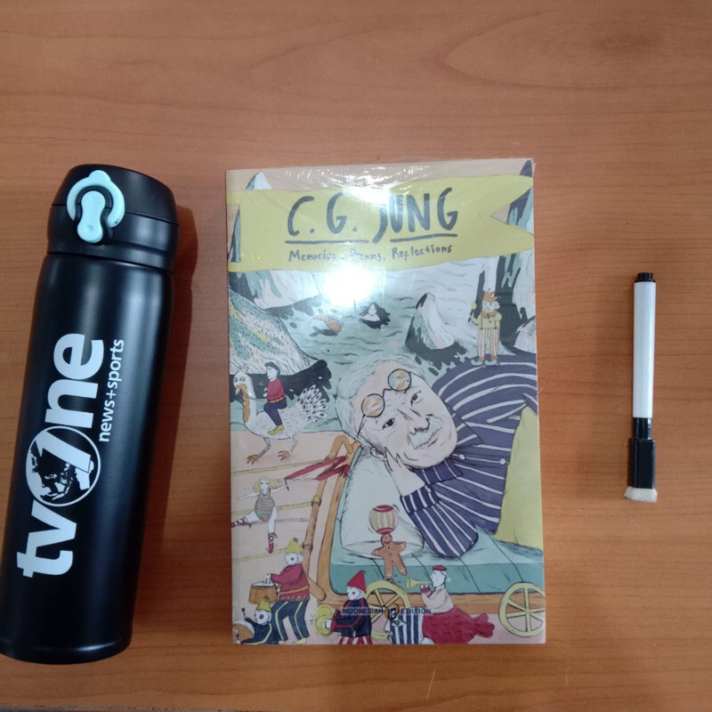 

BUKU C.G.JUNG : MEMORIES, DREAMS AND REFLECTIONS