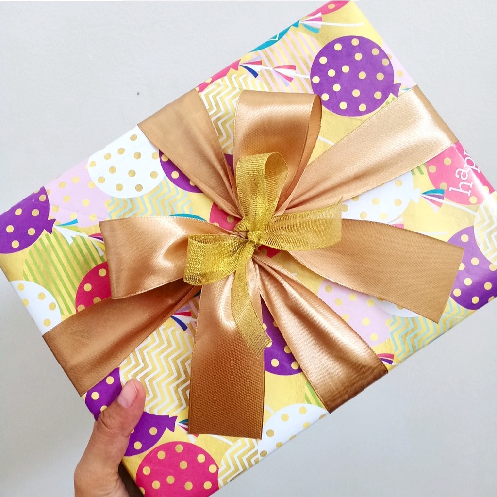 

[JASA BUNGKUS KADO !] Bungkus Kado Puncak Tambora / Jasa Bungkus Kado / Kertas Kado