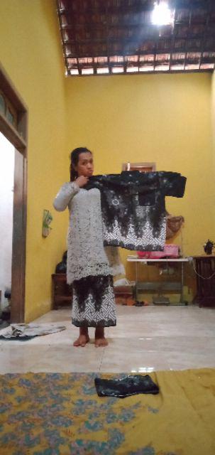 Tasyananu_batik Couple Ayushita Selendang / Pager Bunga Cowok Pendek