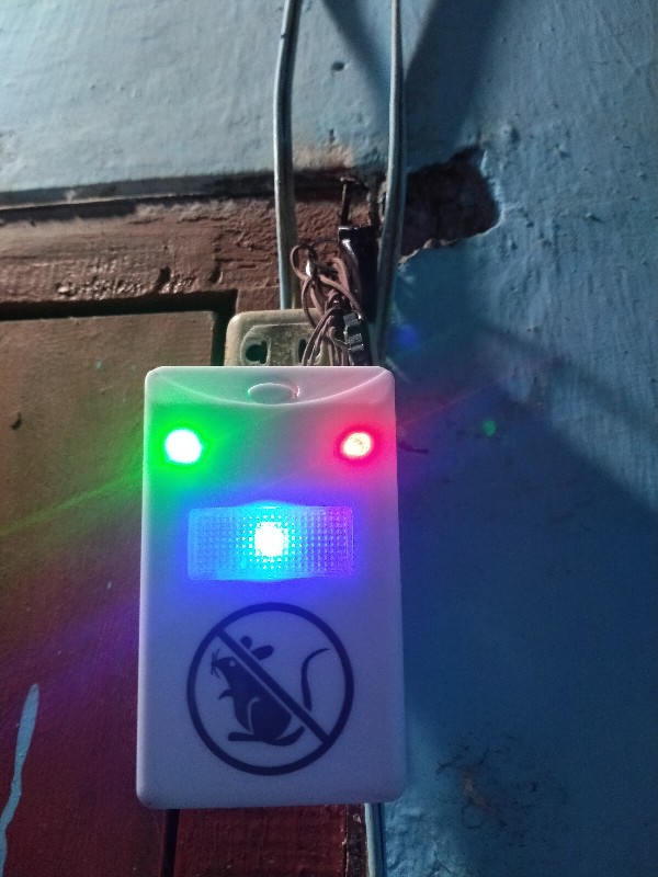 New Alat Pengusir Tikus Riddex Pest Repelling Aid - Putih