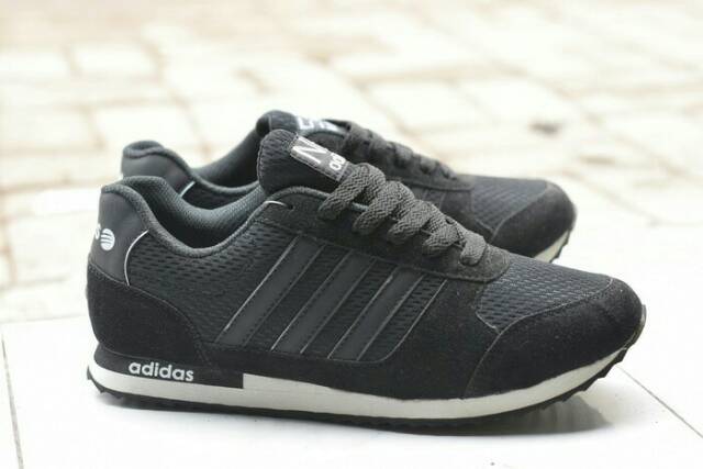 SEPATU SPORT ADIDAS HITAM POLOS SEPATU SEKOLAH