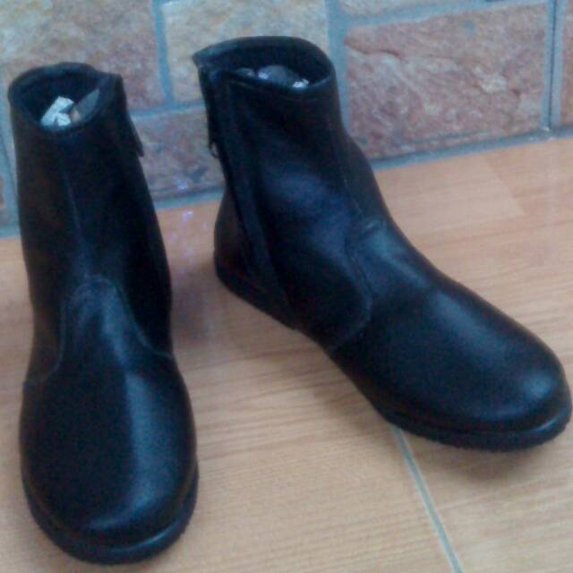 Sepatu Pasukan Marching Band Hitam