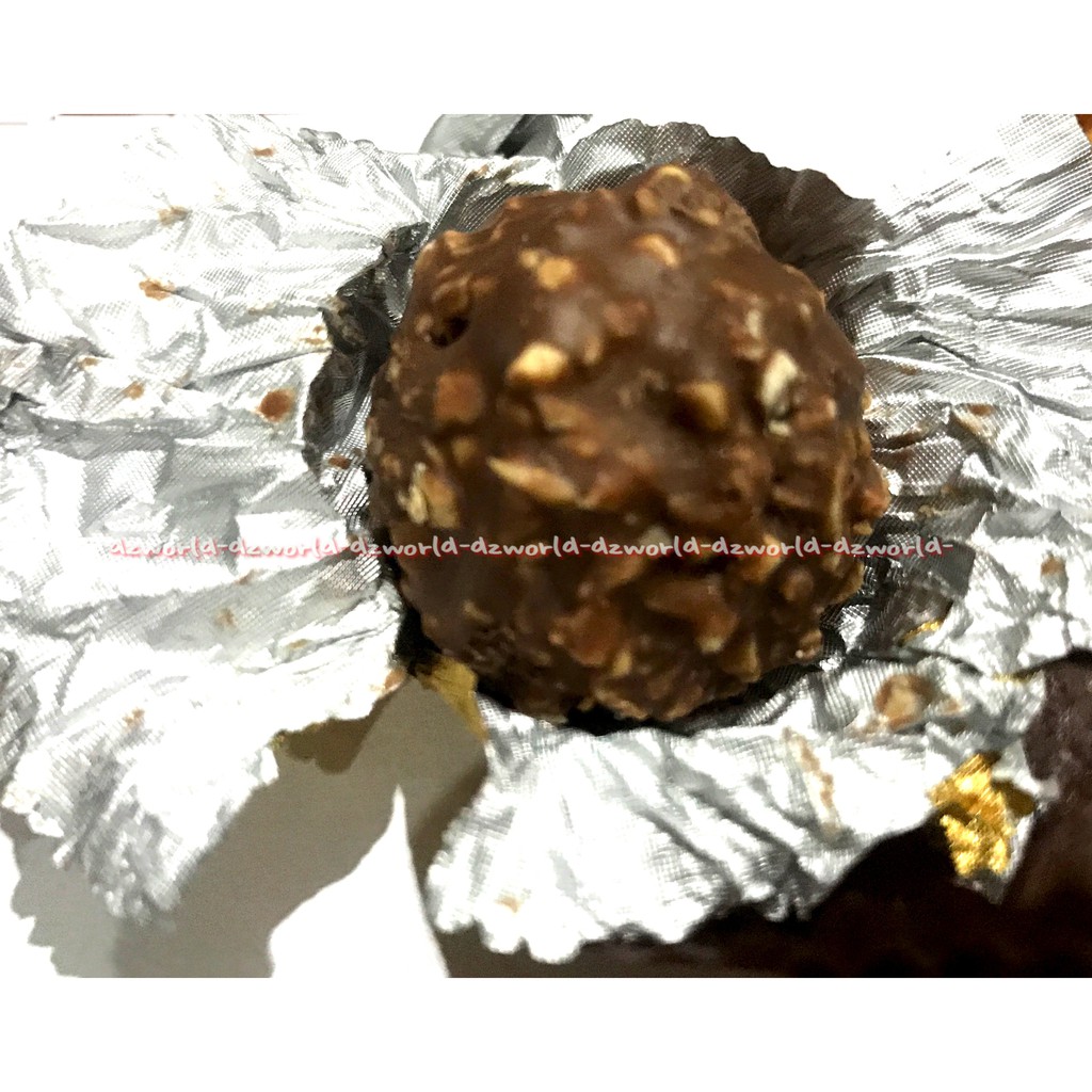 Ferrero Rocher Chocolate Gold 24pcs Coklat Bulat Emas Ferero Rocer isi 24 pcs Fererro Cokelat Kemasan Kotak Exclusive