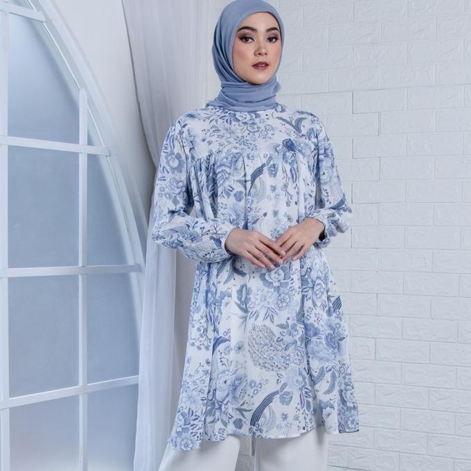 Allea Itang Yunasz / Baju Busana Muslim Iwana Tunic