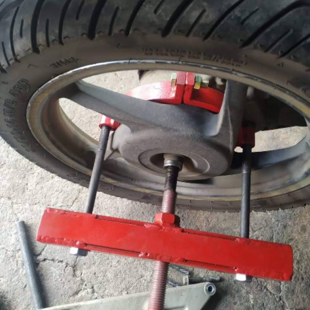 Treker roda motor matic