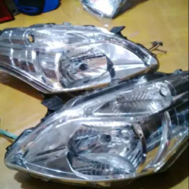 Headlamp Suzuki Ertiga