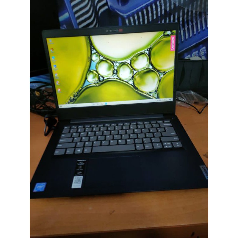 Laptop Lenovo Baru