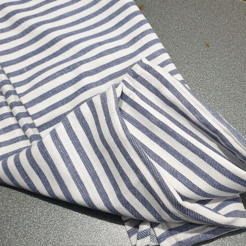 Selimut Hitam Putih | Selimut Salur | Selimut Rumah Sakit