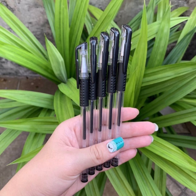 

Pulpen Tinta Hitam Biru Merah Pena Gel 0.5mm