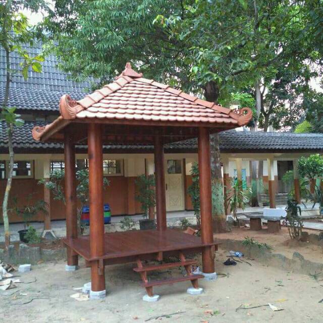 Gazebo , saung kayu glugu